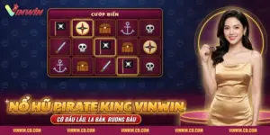 Game nổ hũ Pirate King Vinwin với cờ đầu lâu, la bàn và rương báu trên lưới quay